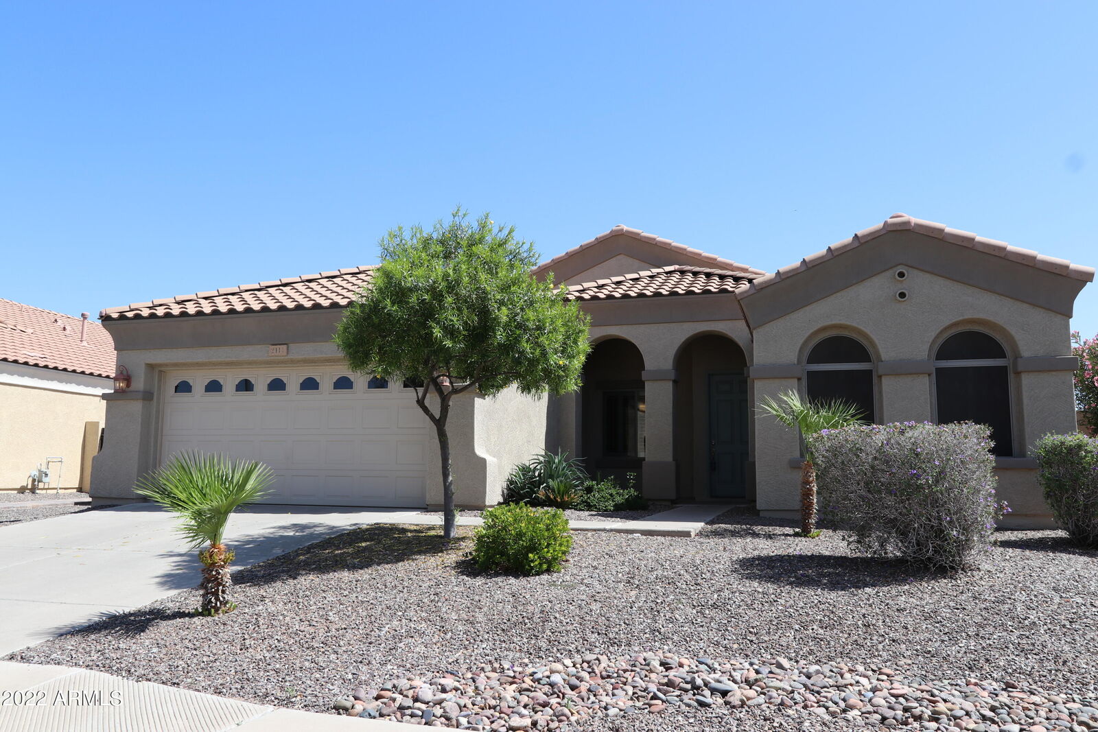 Property Photo:  2411 E Locust Drive  AZ 85286 