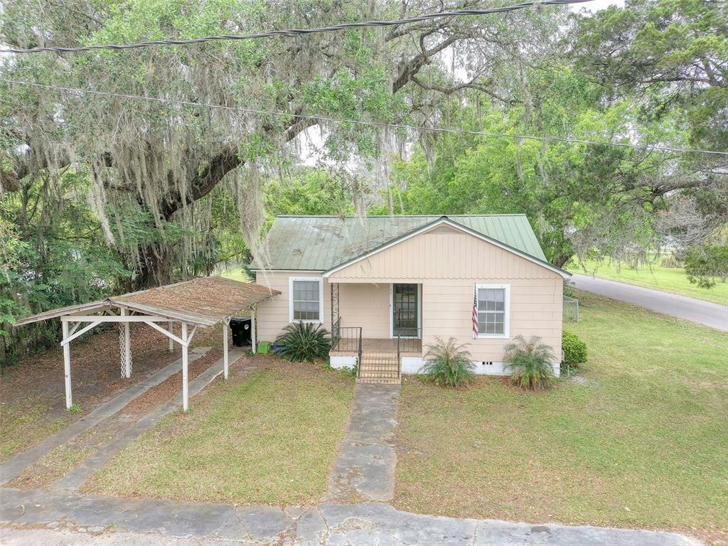 Property Photo:  44 NW 4th Street  FL 32696 