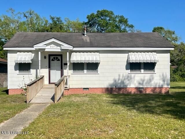 Property Photo: 2312 6th Avenue MS 39501