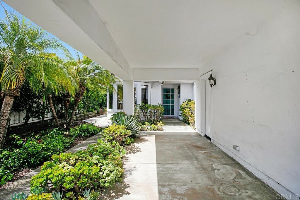 Property Photo: 5065 Caesena Way CA 92056