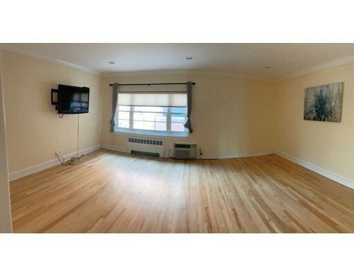 Property Photo:  652 Washington St 3  MA 02446 