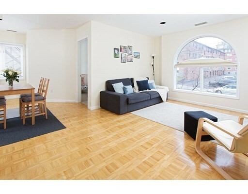 Property Photo:  121 Longwood Ave 2B  MA 02446 