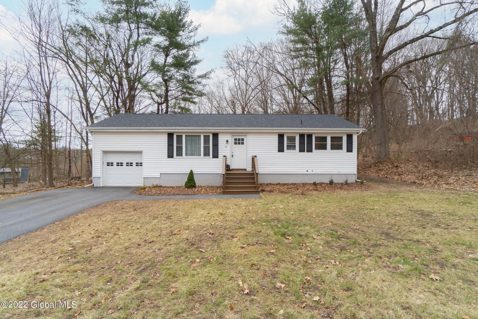 Property Photo:  101 Prospect Street  NY 12020 