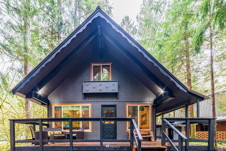 Property Photo:  7125 Cougar Gap  WA 98244 