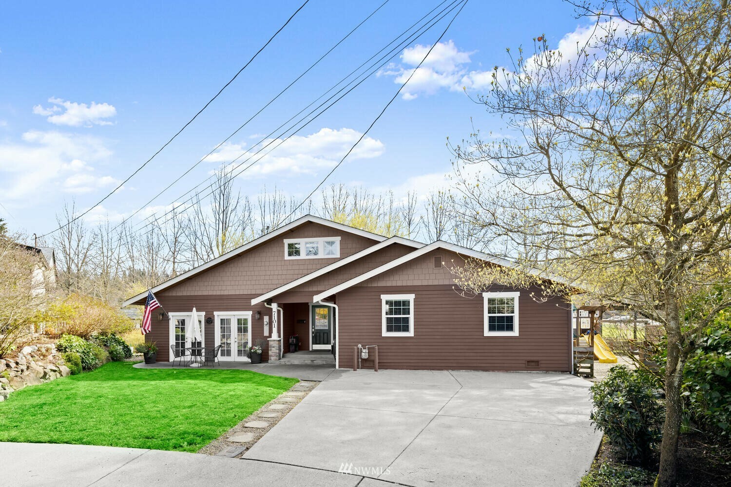 Property Photo:  7101 229th Place SW  WA 98043 