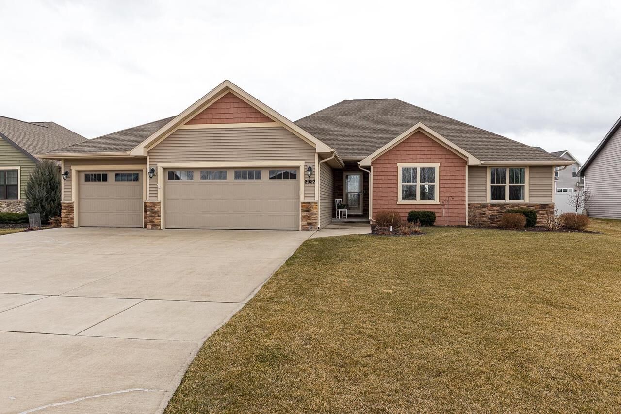 Property Photo:  2927 Gardenia Drive  WI 54913 
