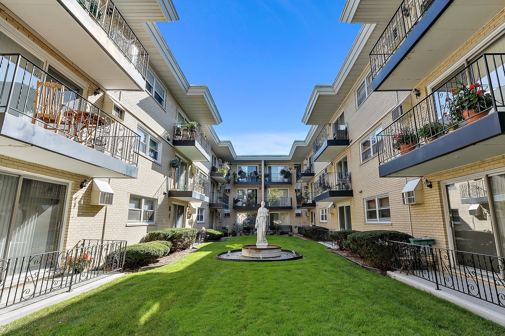 Property Photo: 6161 W Higgins Avenue 1 IL 60630