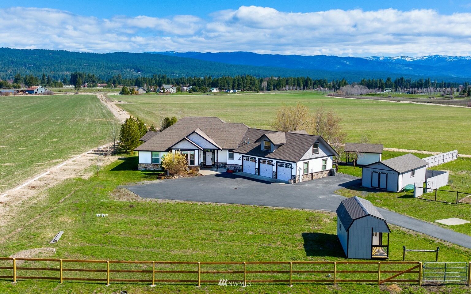 Property Photo: 1671 Upper Peoh Point Road WA 98922