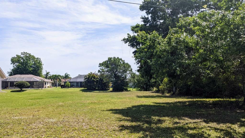 Property Photo: 210 Mocoro Street FL 33983