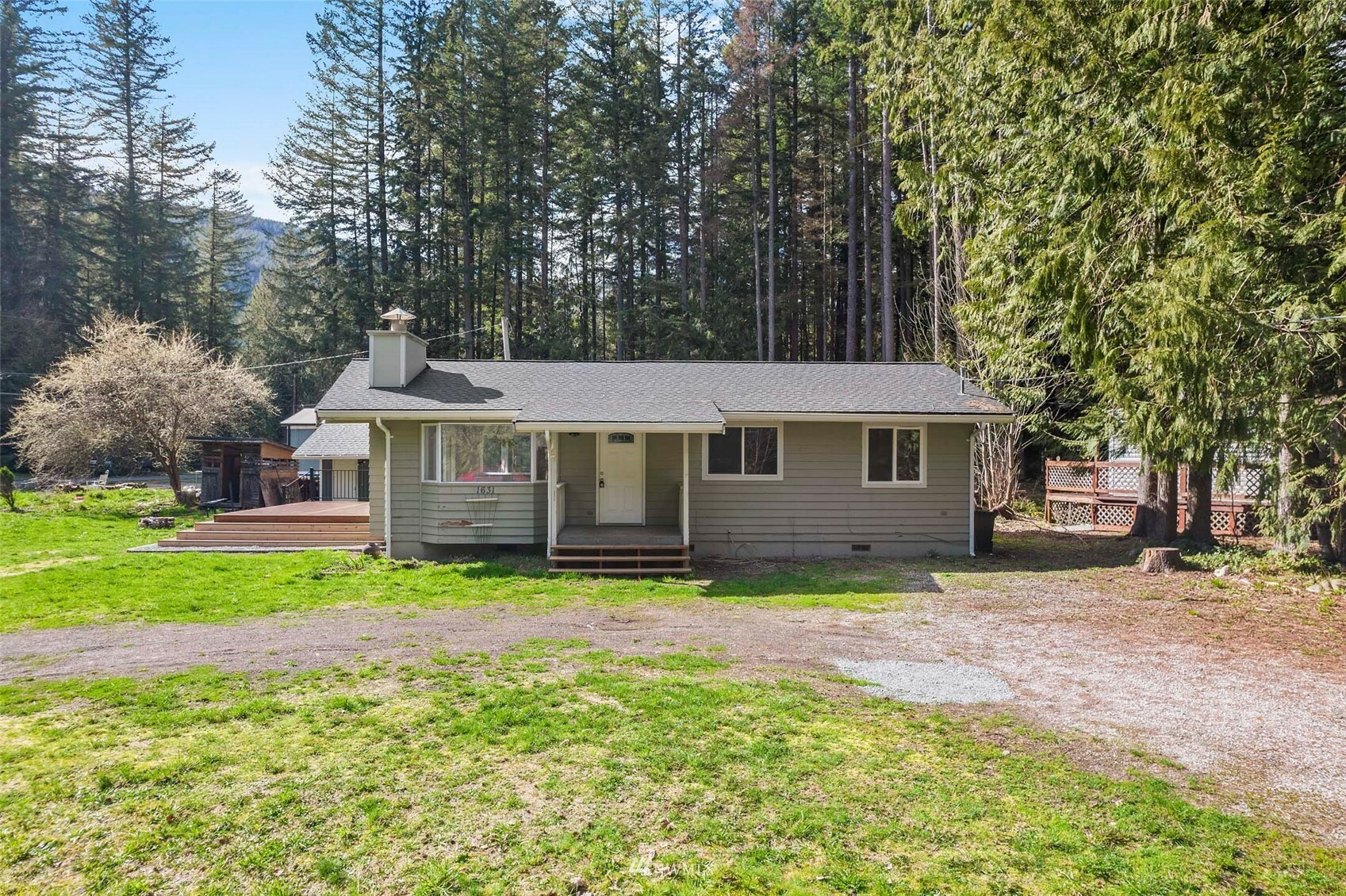 Property Photo:  1631 King Valley Drive  WA 98266 