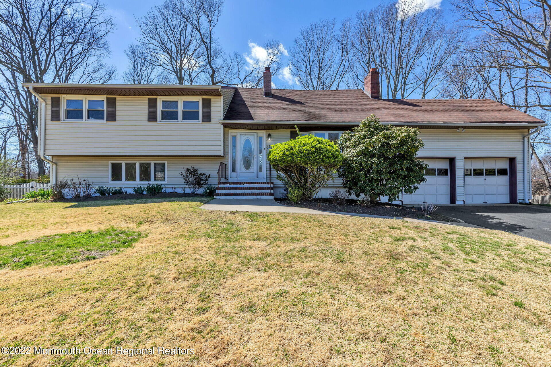 Property Photo:  196 Riveredge Road  NJ 07724 