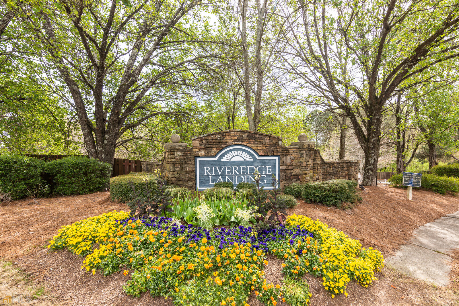 Property Photo: 2074 Riverlanding Circle GA 30046