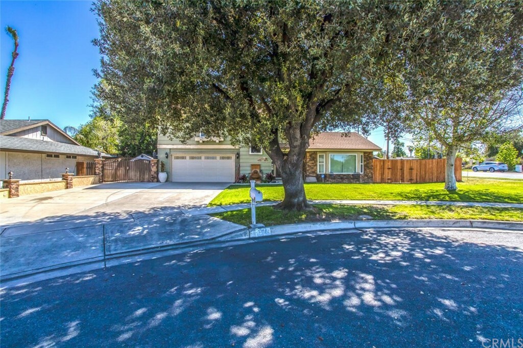 Property Photo:  1306 Rosalie Court  CA 92374 