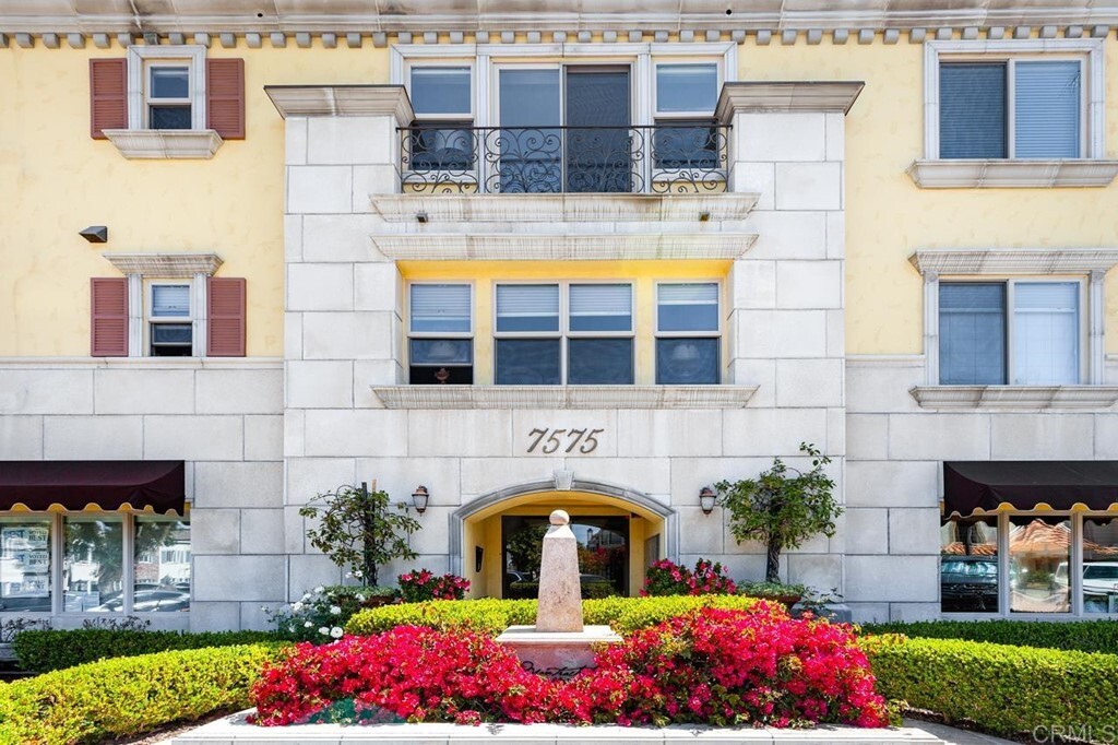 Property Photo: 7575 Eads Avenue 307 CA 92037