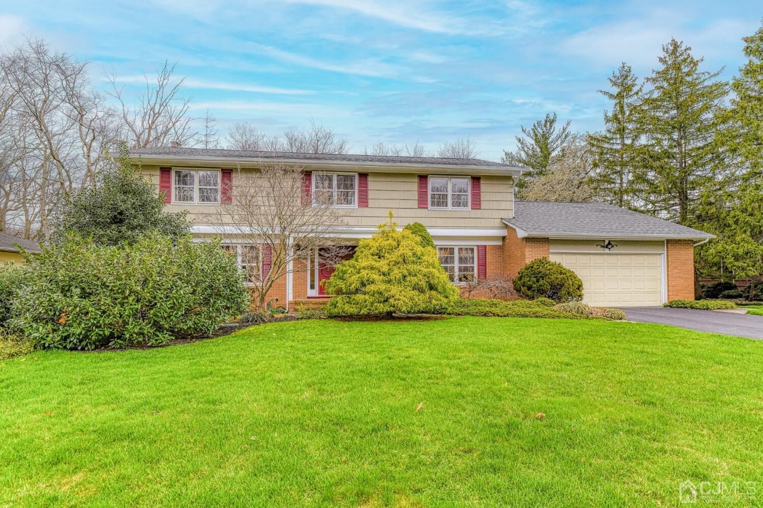 Property Photo: 8 Liberty Bell Court NJ 08816
