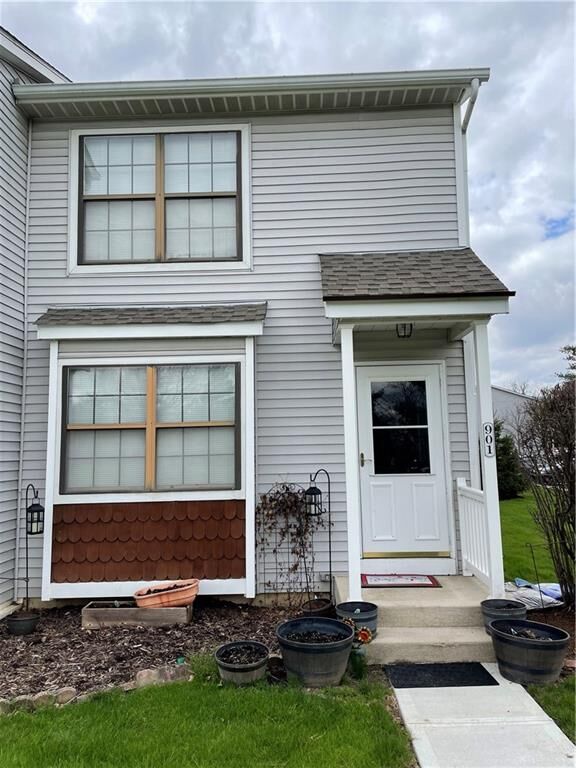 Property Photo: 901 Upholland Lane 23A OH 43085