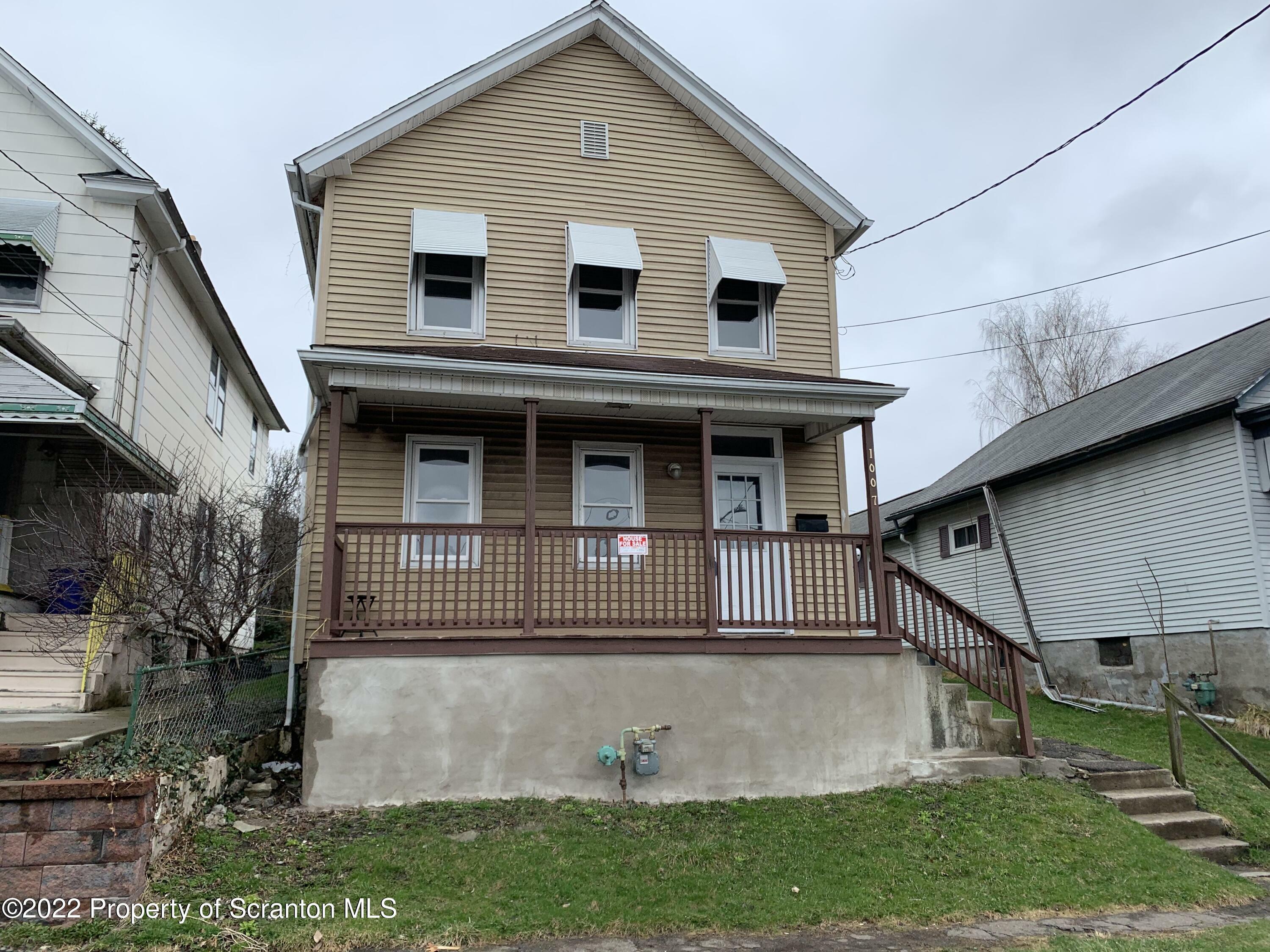 Property Photo:  1007 Crown Avenue  PA 18505 