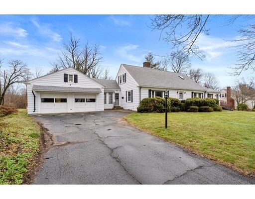 Property Photo:  120 Brattle St  MA 01606 