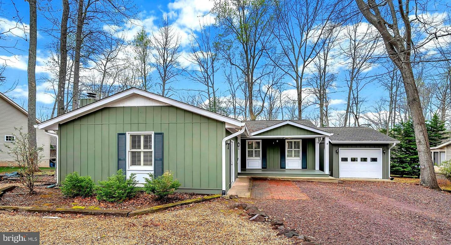 Property Photo:  305 Happy Creek Road  VA 22508 