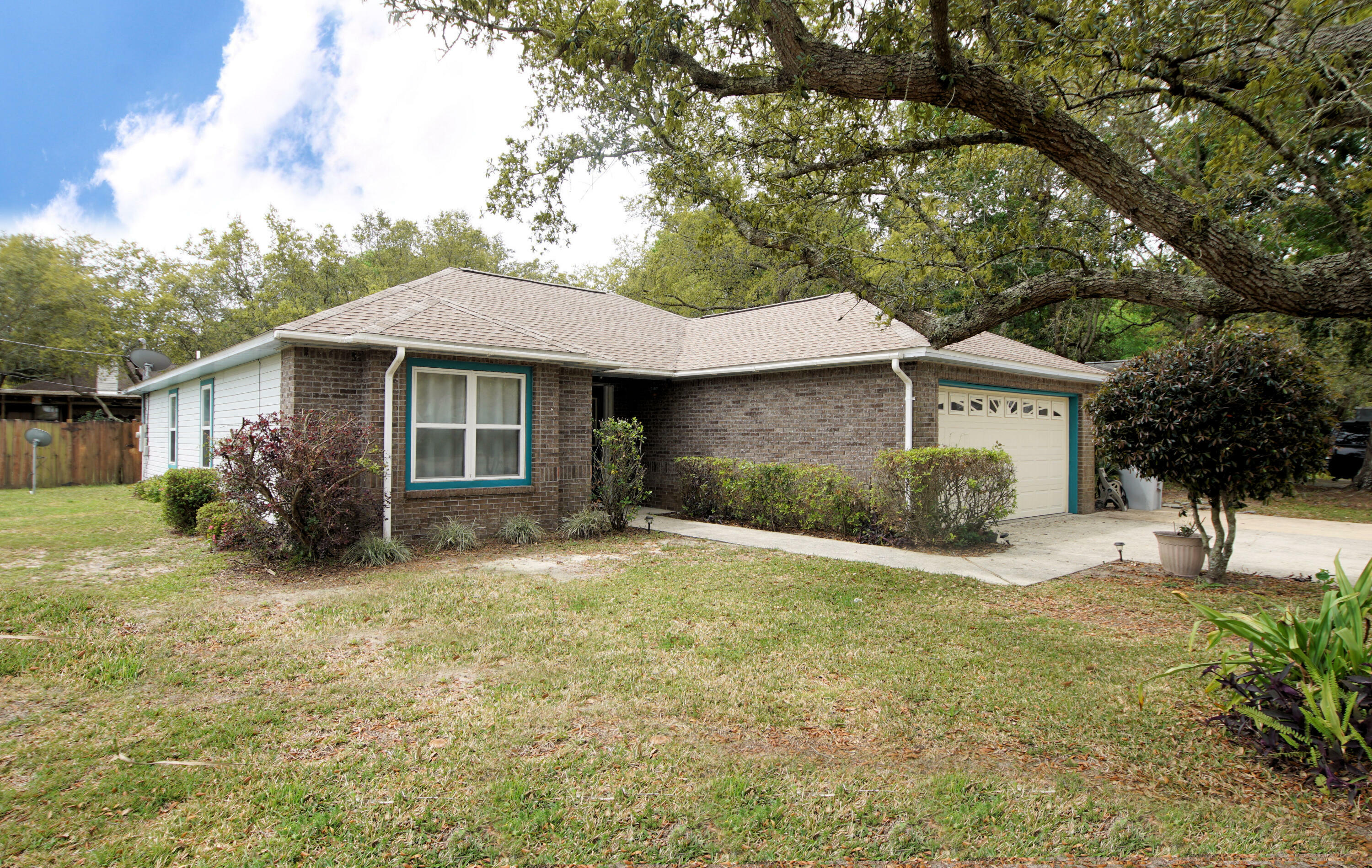 7909 Pleasant Oak Avenue  Navarre FL 32566 photo