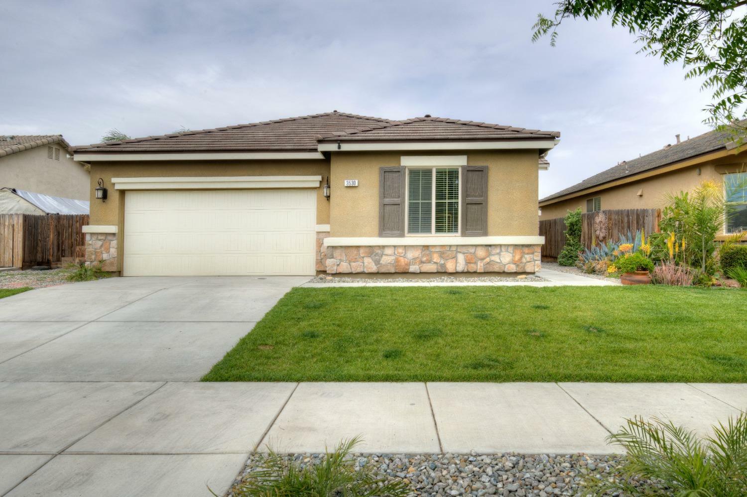 Property Photo:  3530 W Harold Avenue  CA 93291 