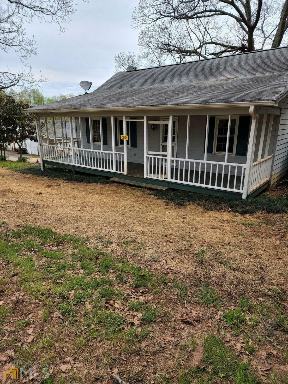 Property Photo:  142 Hampton Street  GA 30554 