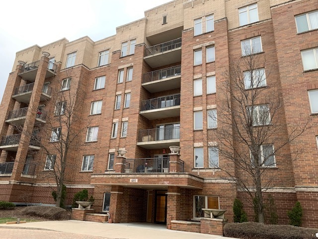 Property Photo: 655 Perrie Drive 606 IL 60007