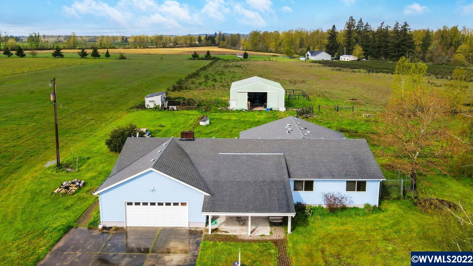 Property Photo: 39155 Shelburn Dr OR 97374