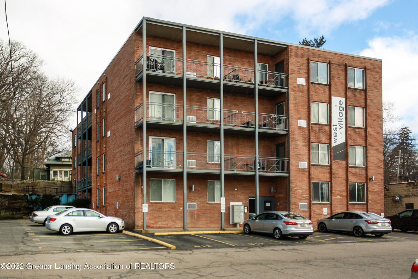 Property Photo:  400 Hillside Court  MI 48823 