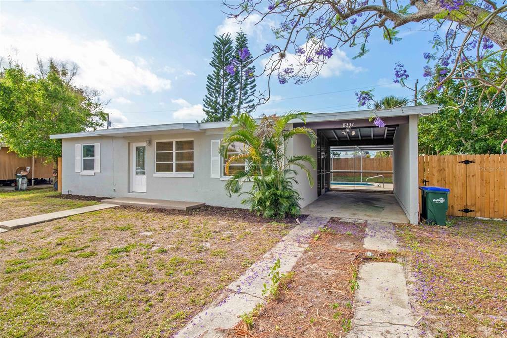 Property Photo:  8337 Bumford Avenue  FL 34287 