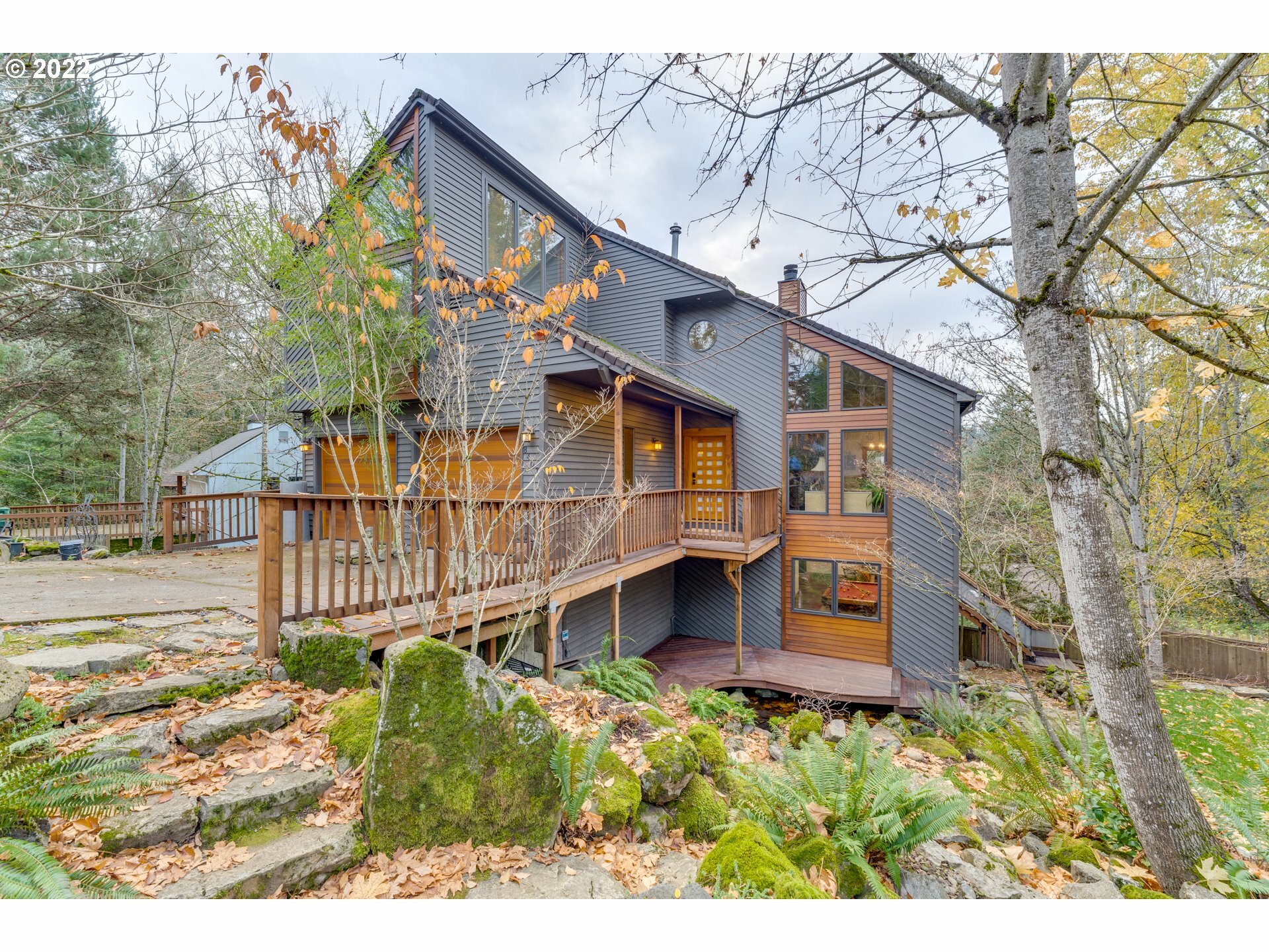 Property Photo: 8403 SW 47th Ave OR 97219