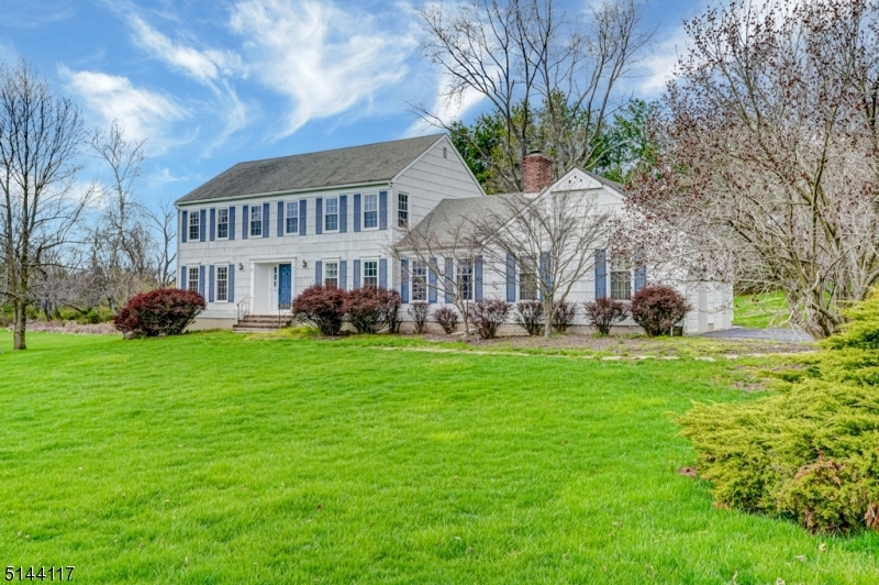 Property Photo: 26 Apple Tree Rd NJ 08822