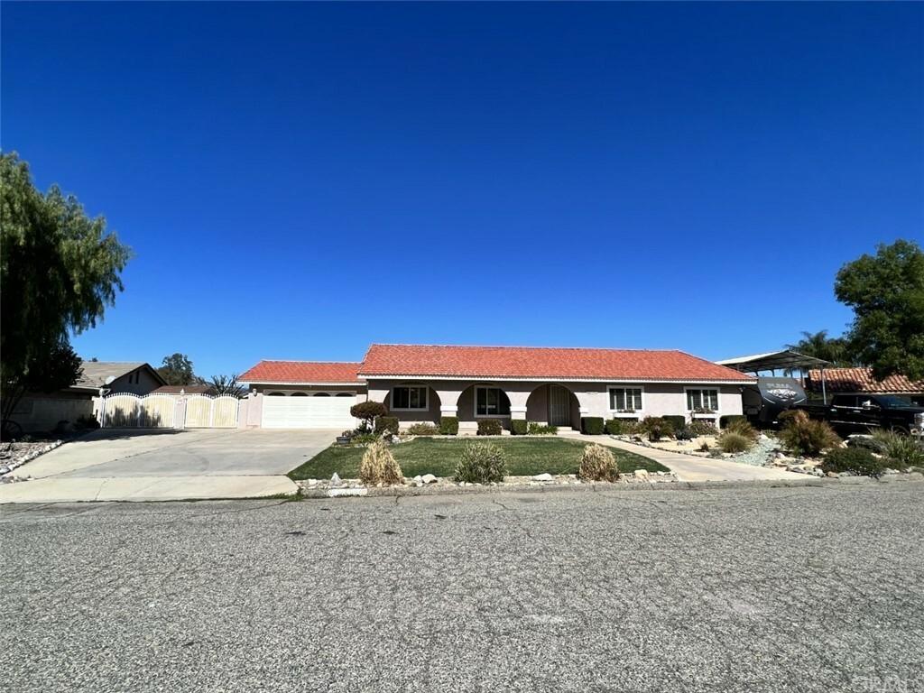 Property Photo:  32099 Dillon Circle  CA 92595 