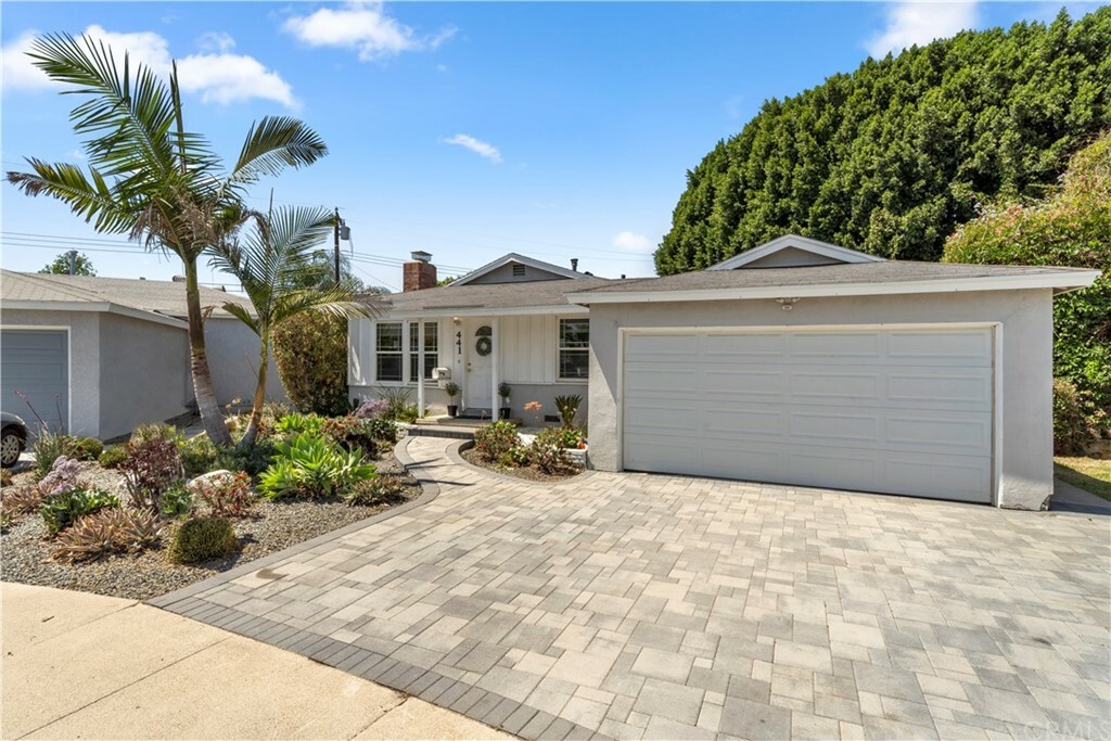 Property Photo: 441 Sonora Place CA 90631