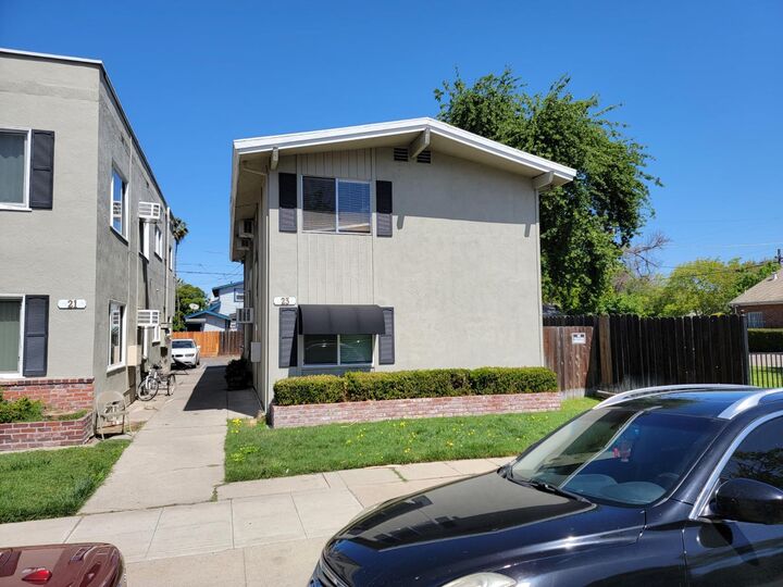23 E Walnut Street  Stockton CA 95204 photo