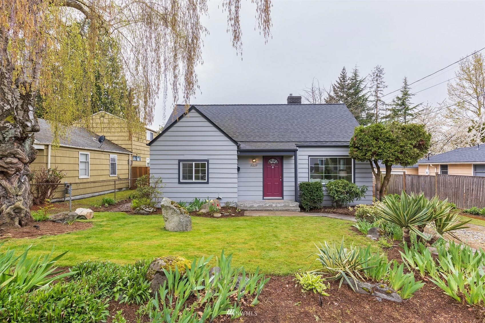 Property Photo:  11229 Woodley Avenue S  WA 98178 