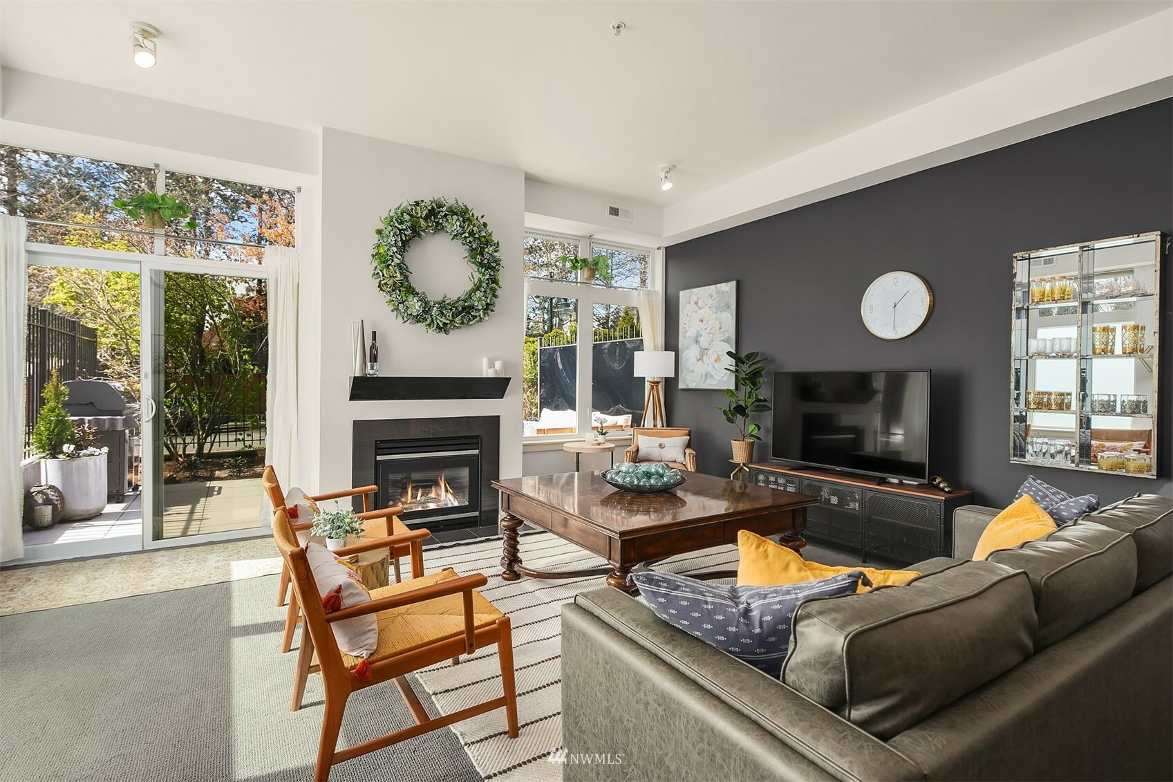 Property Photo: 511 7th Avenue 101 WA 98033