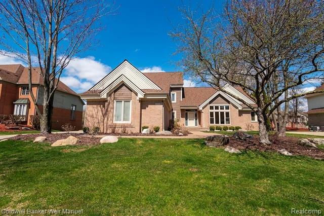 Property Photo:  37776 Turnberry Court  MI 48331 