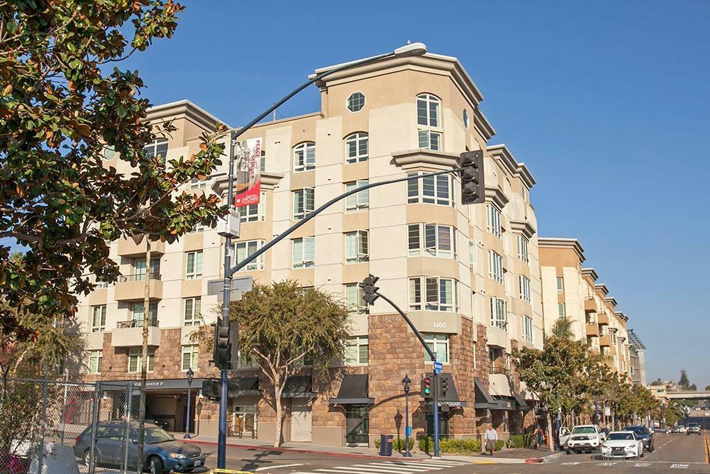 Property Photo:  1400 Broadway 1602  CA 92101 