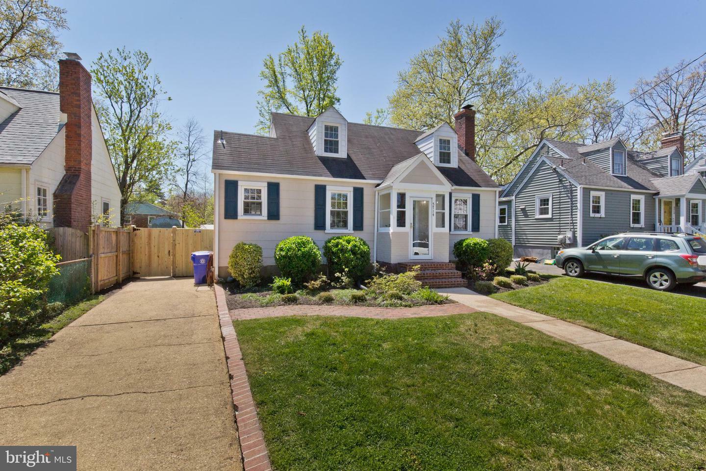 Property Photo: 5714 1st Street S VA 22204