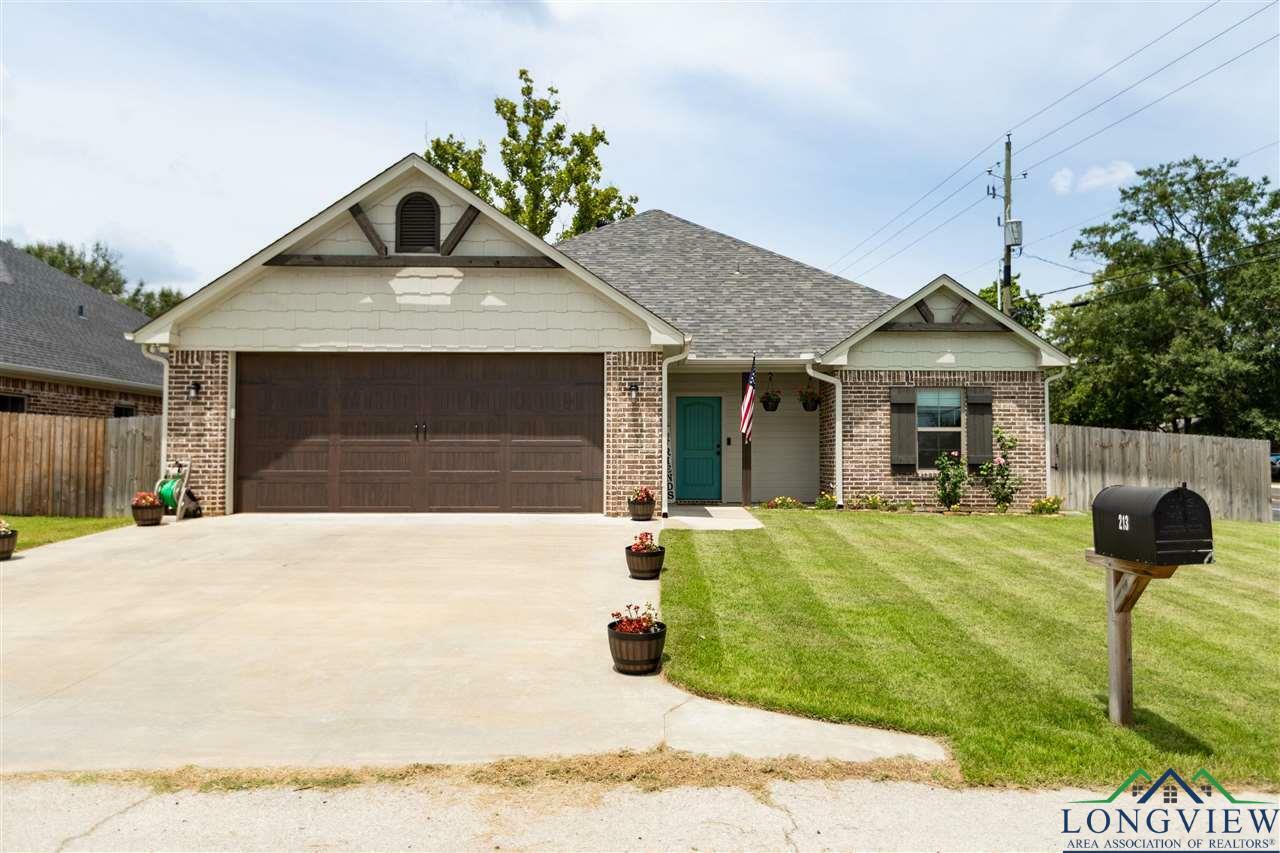 Property Photo:  213 N Stewart  TX 75693 