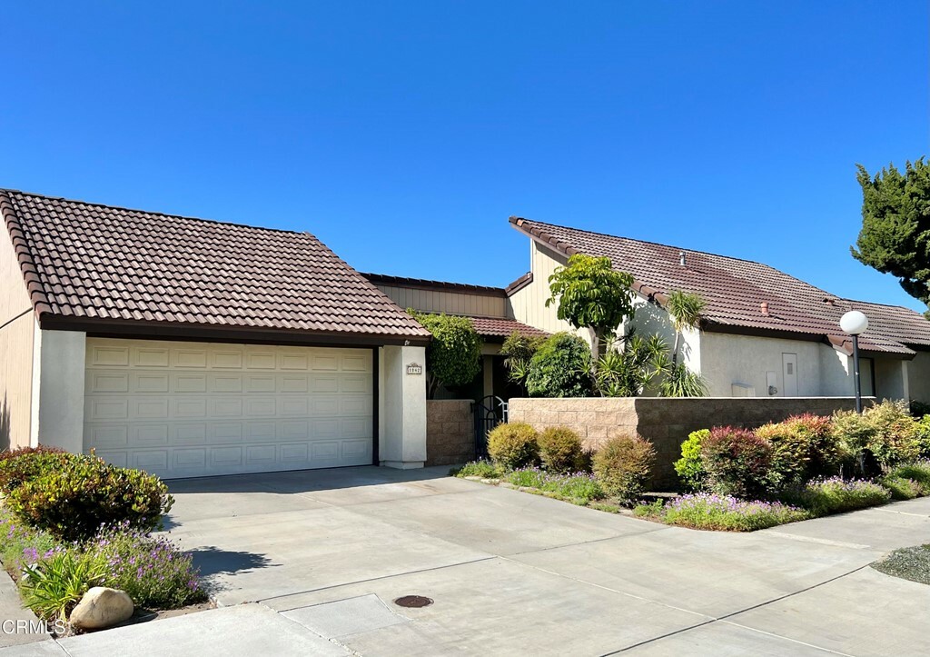 Property Photo:  1142 Norwood Court  CA 93004 