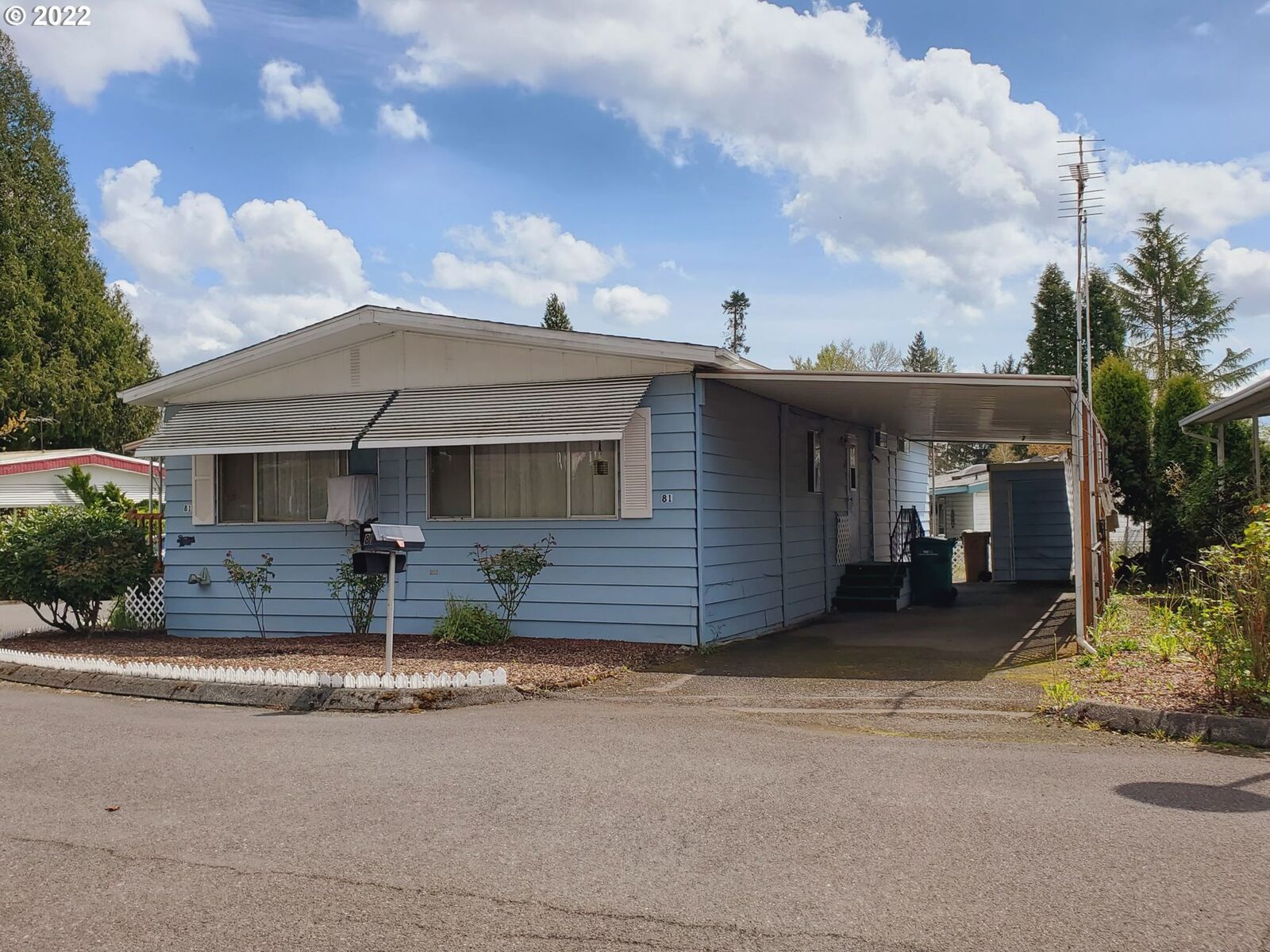 Property Photo:  3405 SE Vineyard Rd 81  OR 97267 