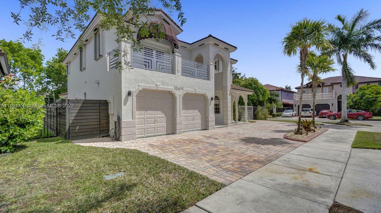 Property Photo: 16411 SW 60th Ter FL 33193
