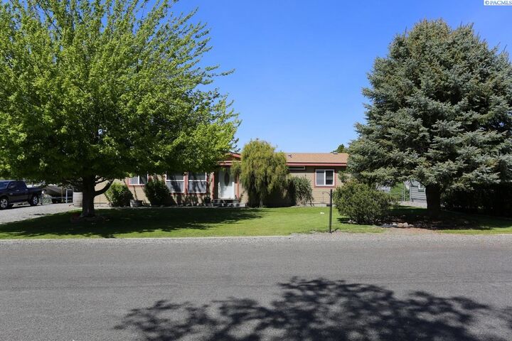 23002 E Sandstone Dr  Benton City WA 99320 photo