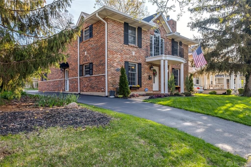 Property Photo: 39 E Dixon Avenue OH 45419