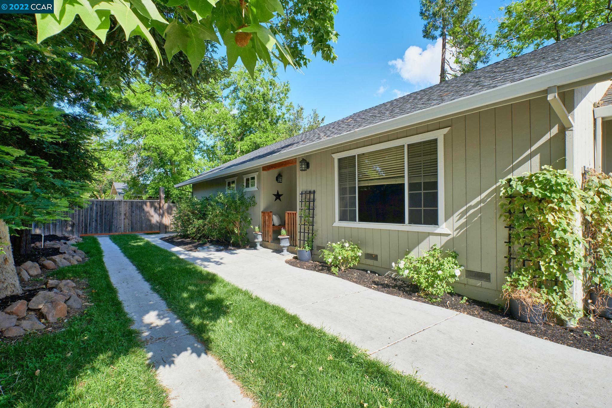 Property Photo:  2814 Roosevelt Ln  CA 94509 