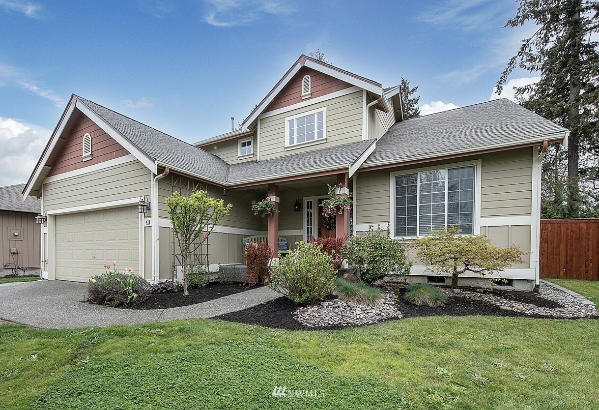 Property Photo:  411 26th Avenue Pl  WA 98354 