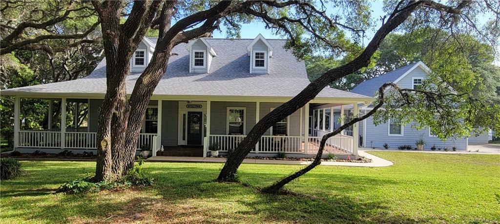 Property Photo:  828 E Savoy Street  FL 34461 