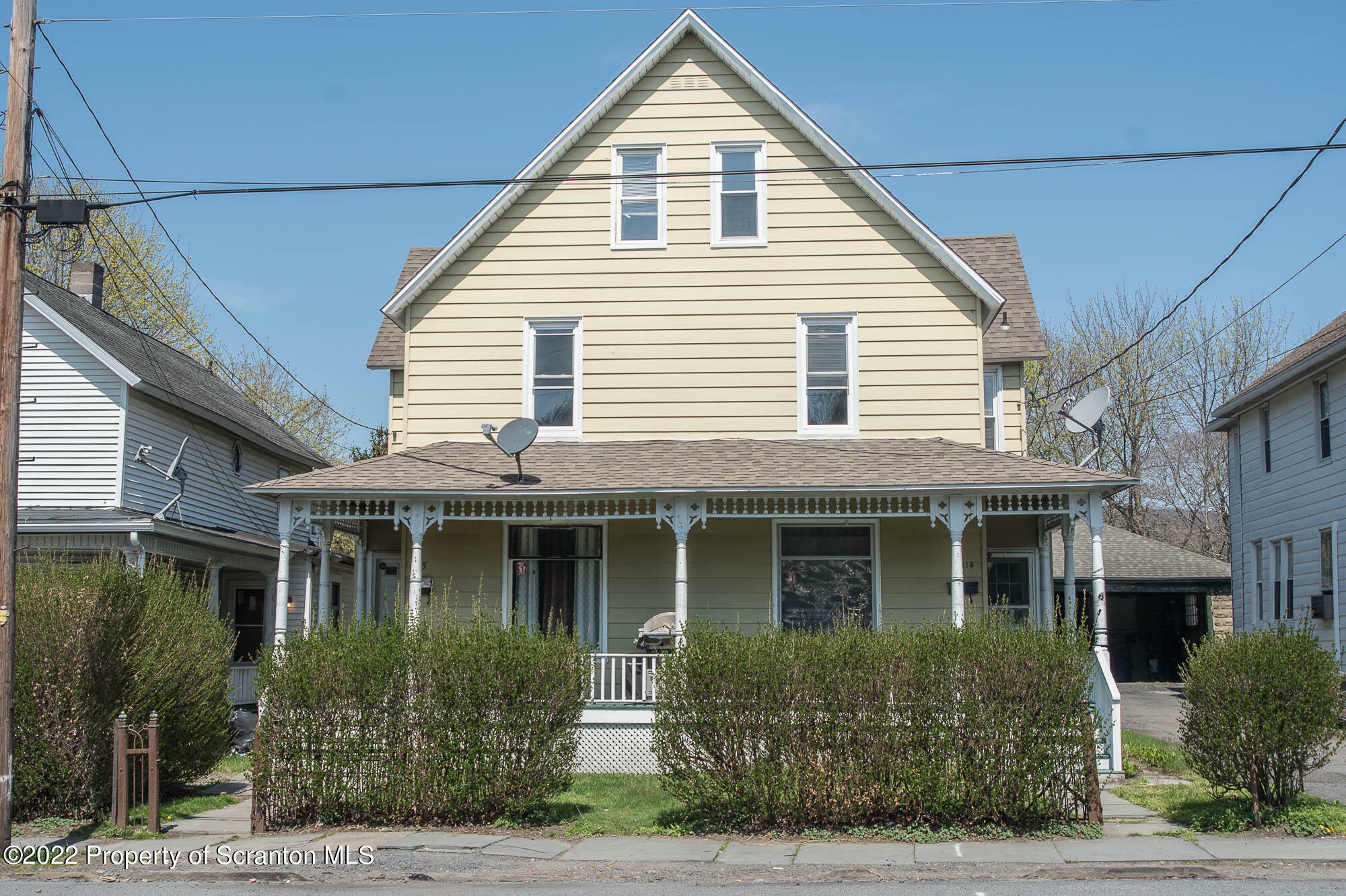 Property Photo:  813-815 Main St  PA 18642 